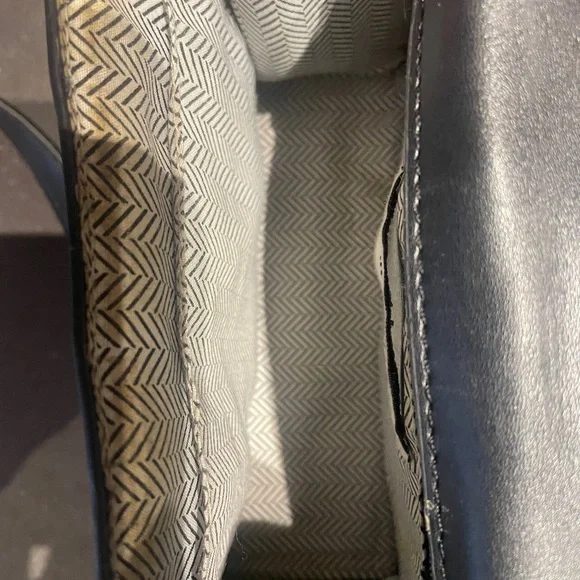 Black Crossbody Purse - Picture 5 of 6